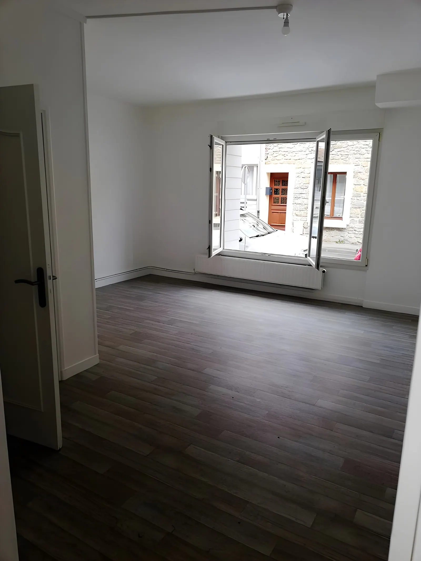 Chantier d'aménagement intérieur AFS près de Boulogne-sur-Mer (25)